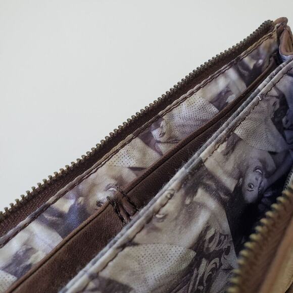 Junior Drake Clutch Wallet Brown Supple Leather Pleated Zip Closure Minimalist - Picture 5 of 9